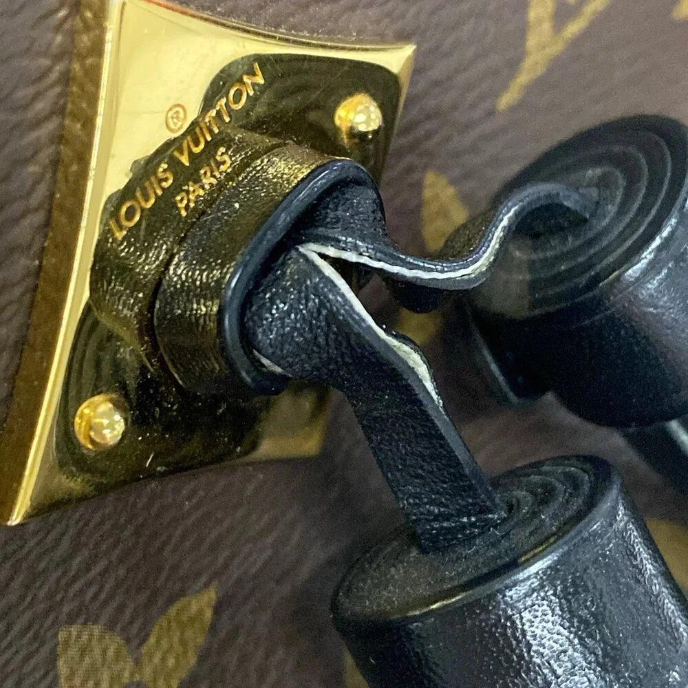 Louis Vuitton Saintonge Monogram Shoulder Bag M43555 Monogram Canvas Leather